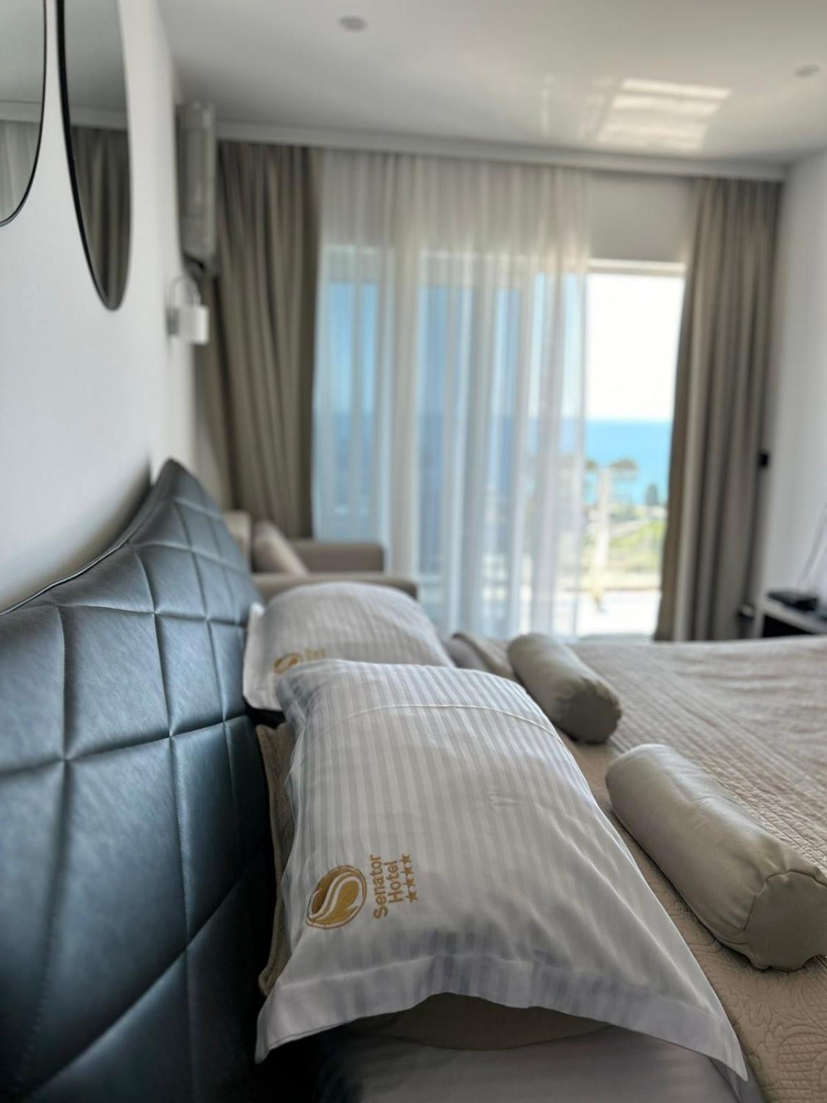 Hotel Senator Ulcinj Buitenkant foto
