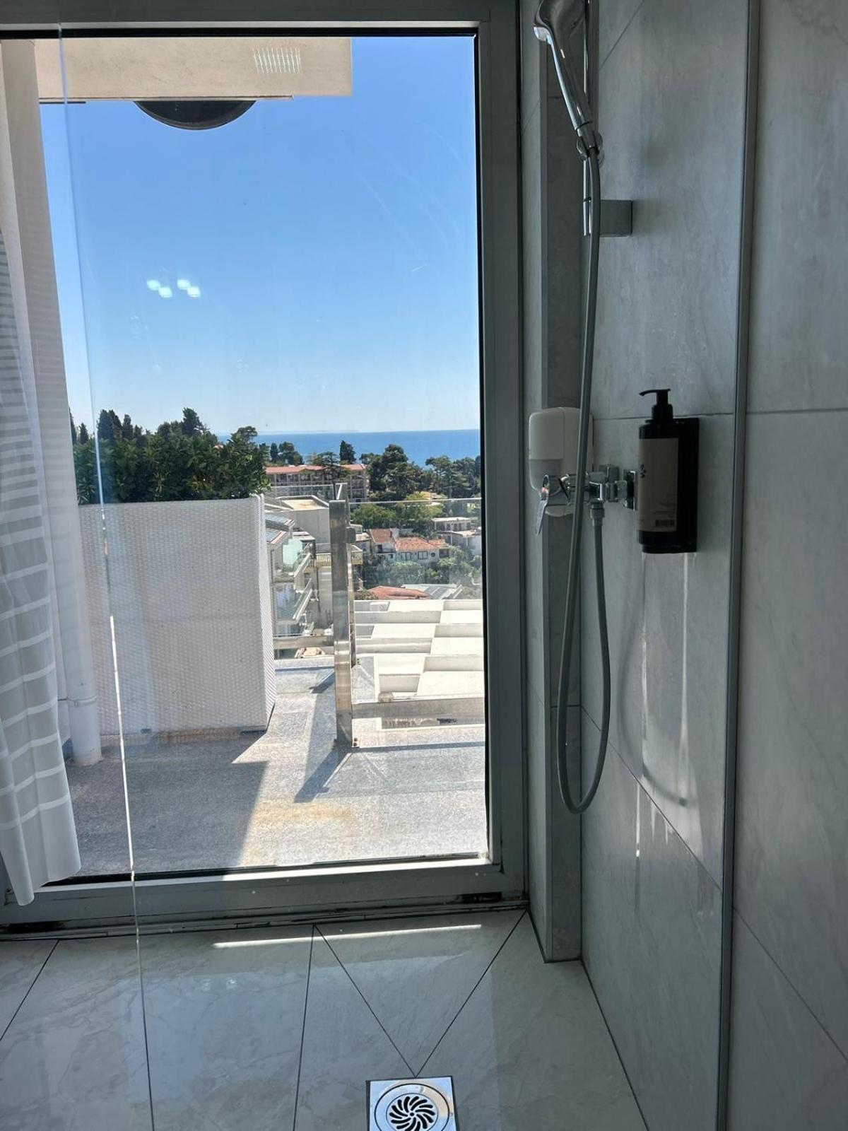 Hotel Senator Ulcinj Buitenkant foto