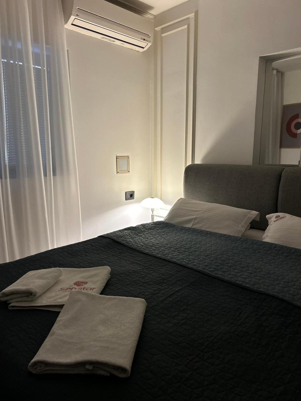 Hotel Senator Ulcinj Buitenkant foto