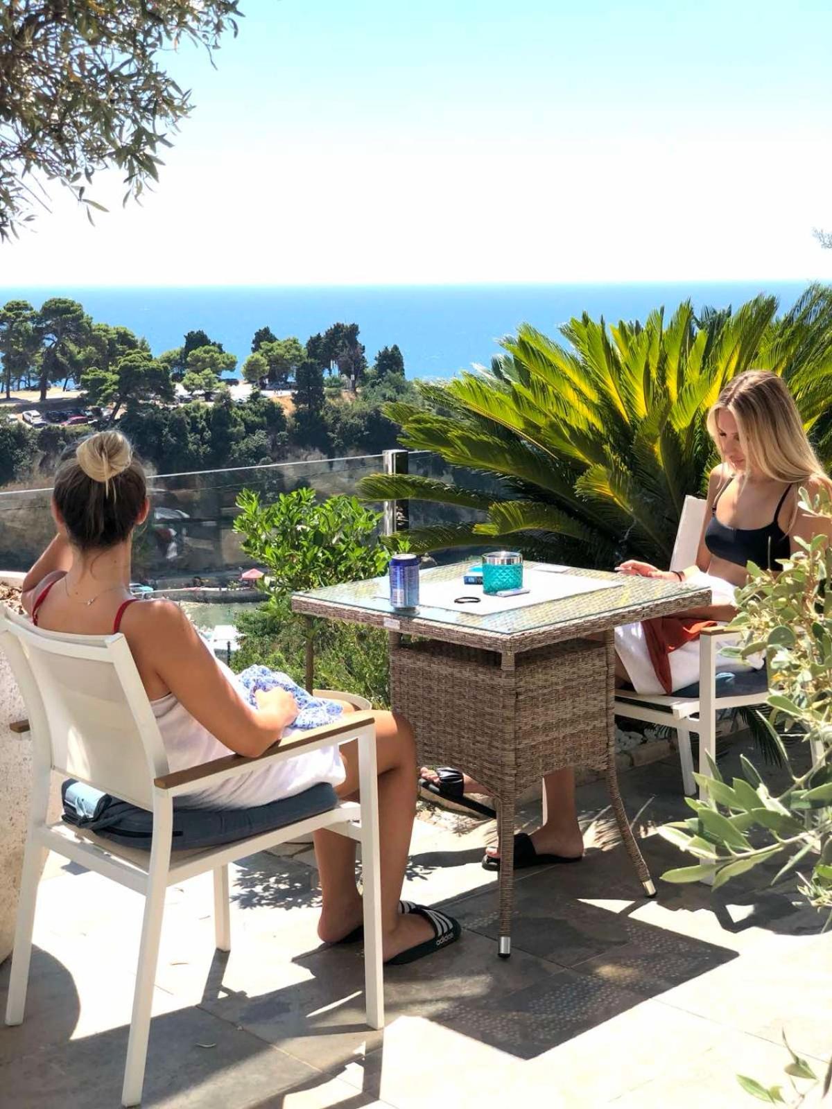 Hotel Senator Ulcinj Buitenkant foto