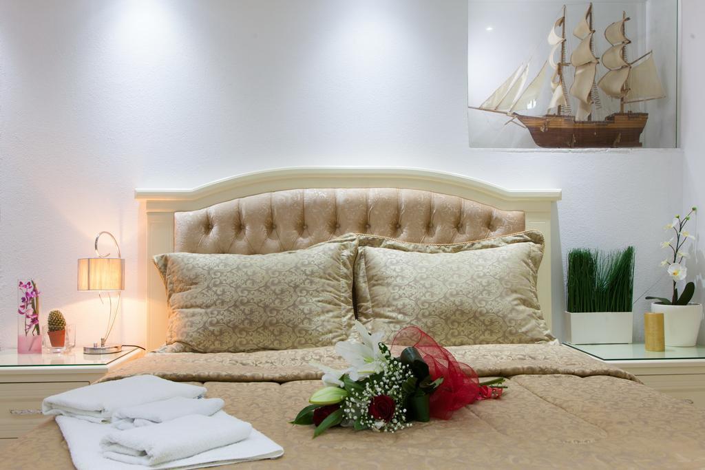 Hotel Senator Ulcinj Buitenkant foto