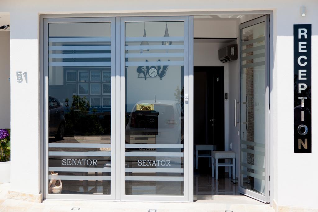 Hotel Senator Ulcinj Buitenkant foto
